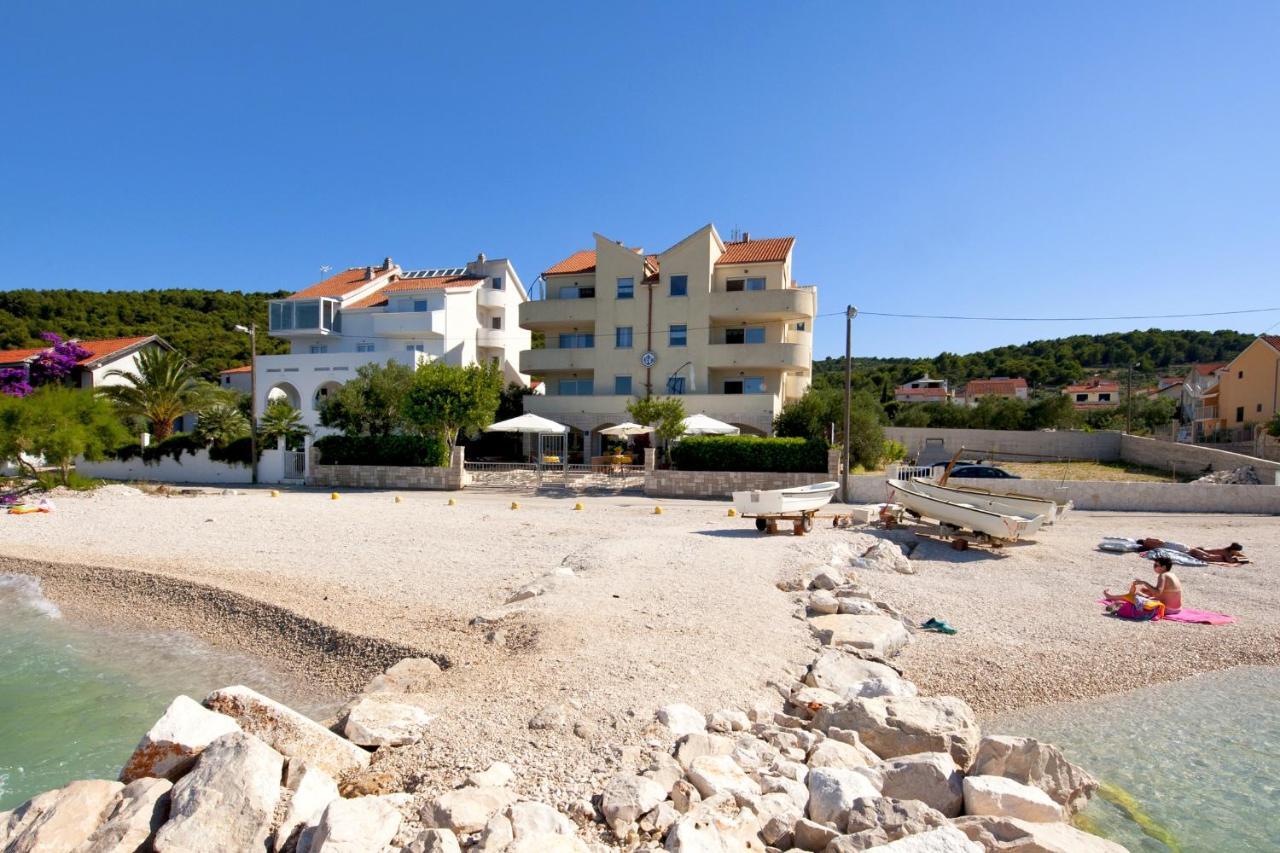 Apartments By The Sea Slatine, Ciovo - 10435 Экстерьер фото
